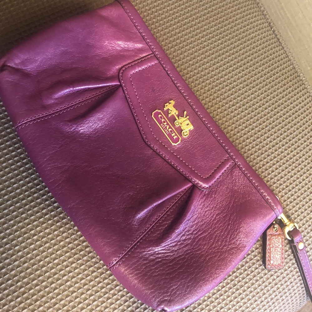 Coach fushia wristlet